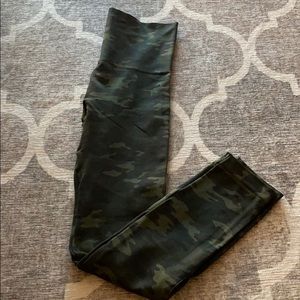 SPANX Camo